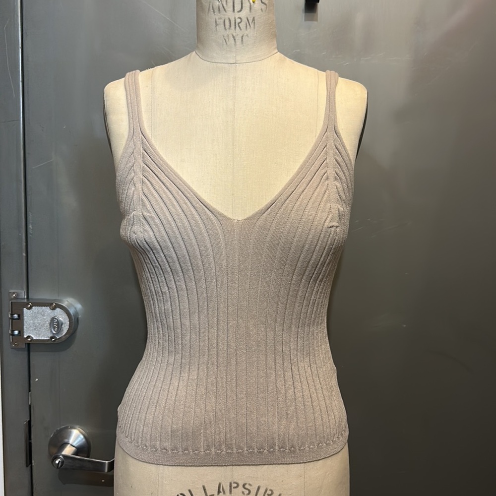 H&M light beige taupe rib knit tank top M